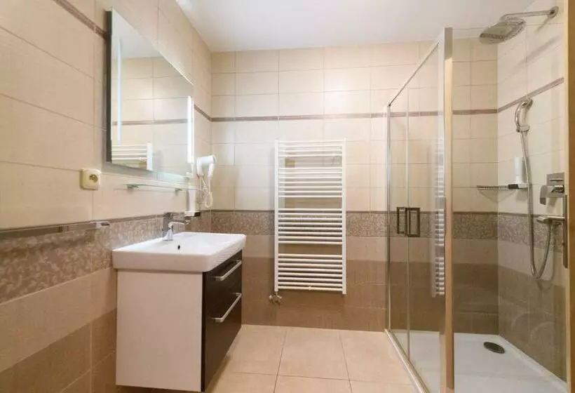 ホテル Vinařství U Kapličky