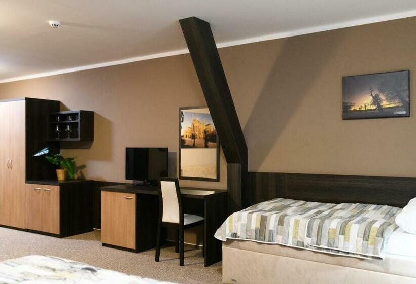 فندق Vinařství U Kapličky