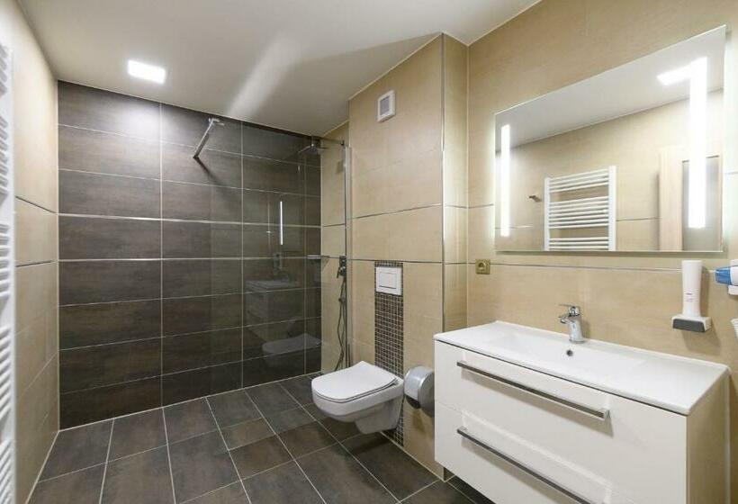 فندق Vinařství U Kapličky