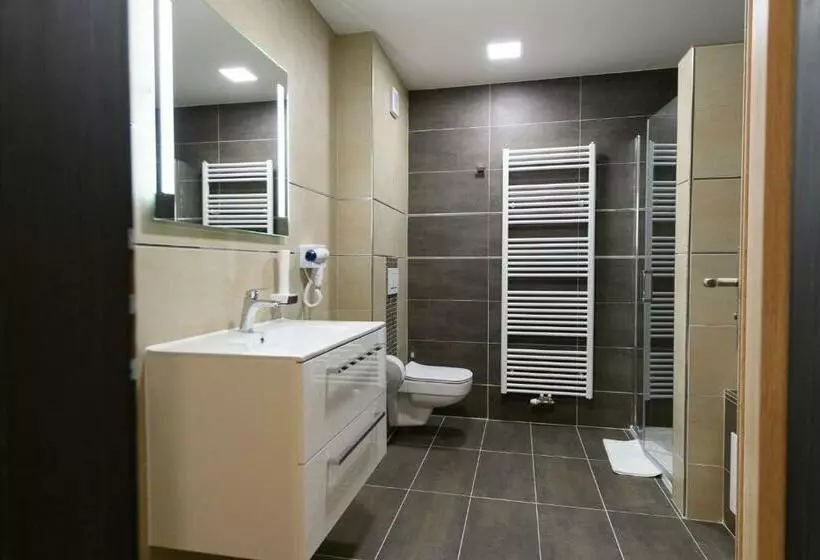 ホテル Vinařství U Kapličky