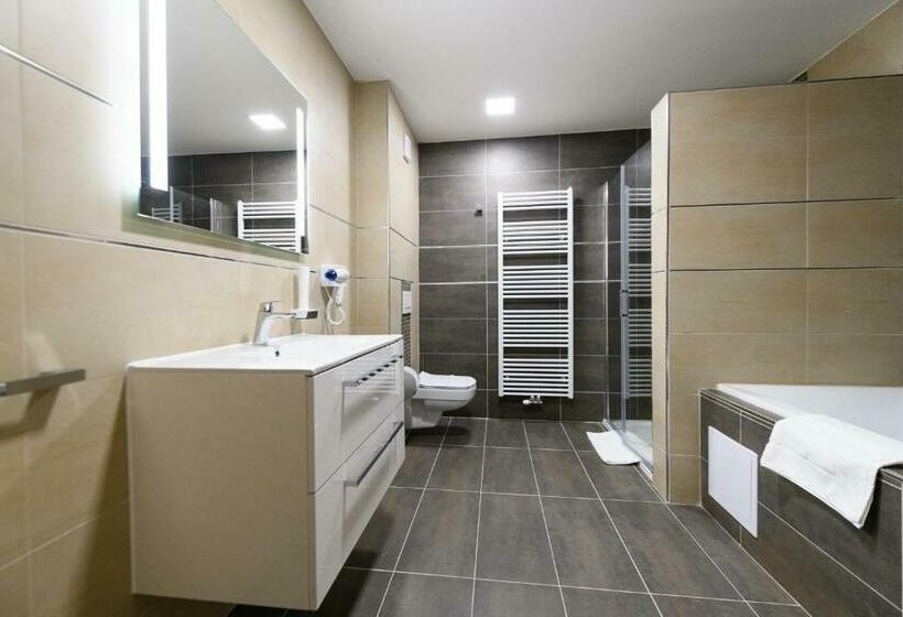 فندق Vinařství U Kapličky