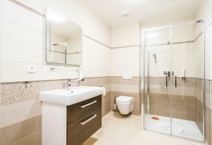 فندق Vinařství U Kapličky