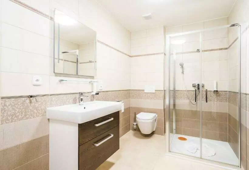 ホテル Vinařství U Kapličky