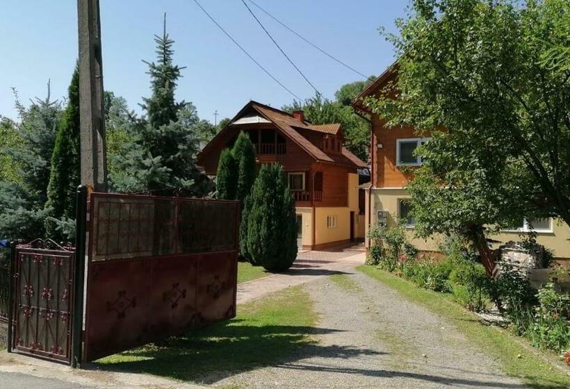 پانسیون Casa Todea