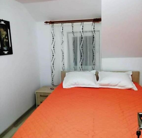 پانسیون Casa Todea