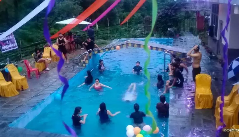 ペンション Hideout