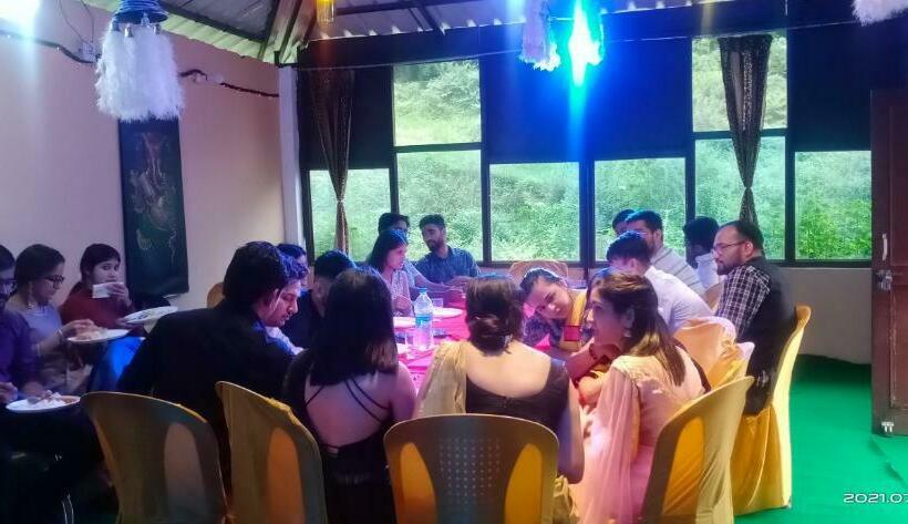 Pension (Hôtel basse catégorie) Hideout