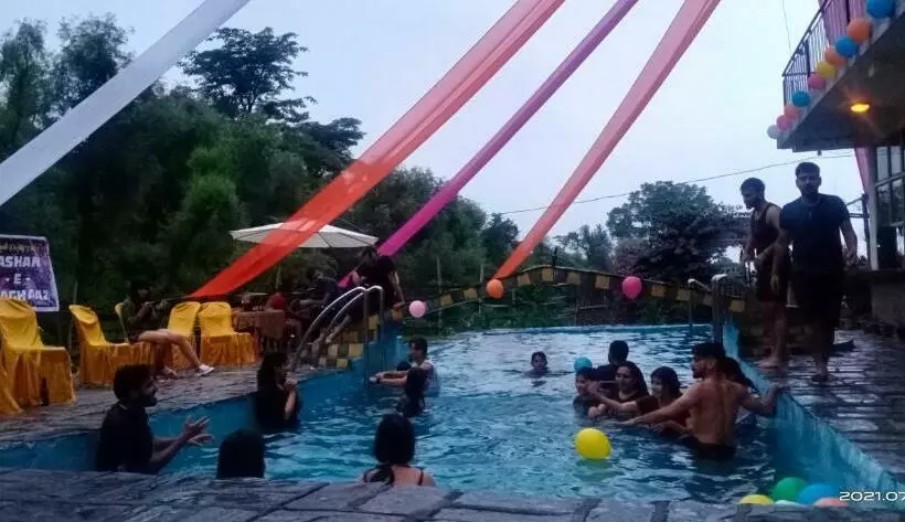 ペンション Hideout