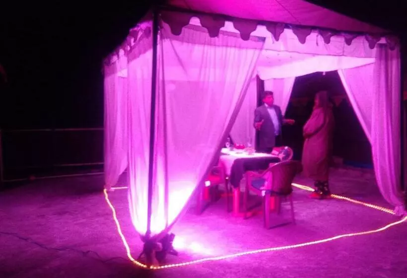 ペンション Hideout