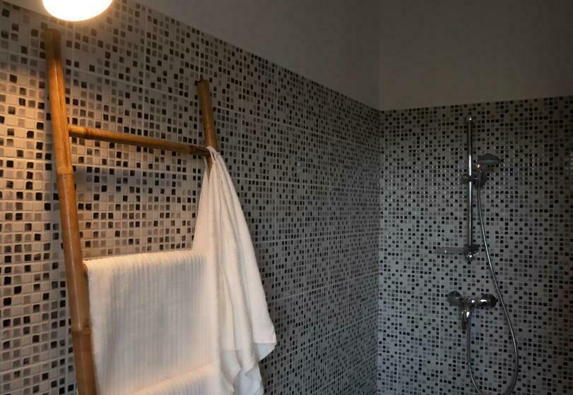 膳宿费 Mulinu Biancu