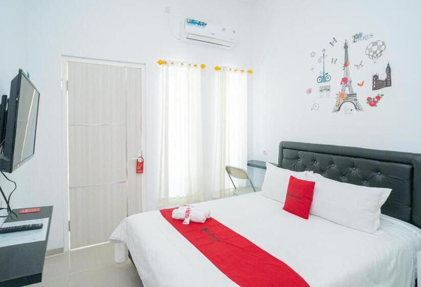 Pension Reddoorz Syariah At Winong Nganjuk