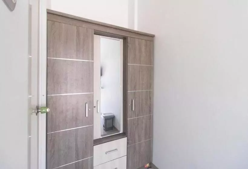 ペンション Reddoorz Syariah At Winong Nganjuk