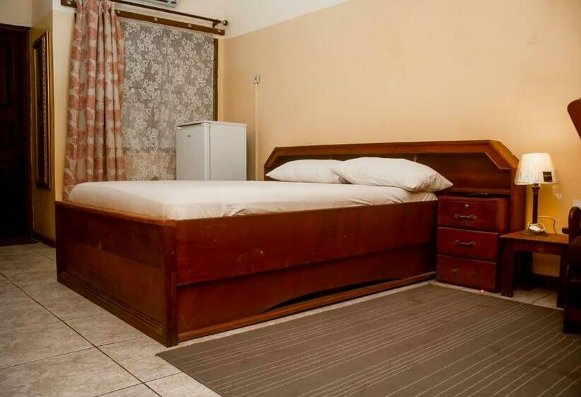 Pensionat Sampson Guesthouse Ltd