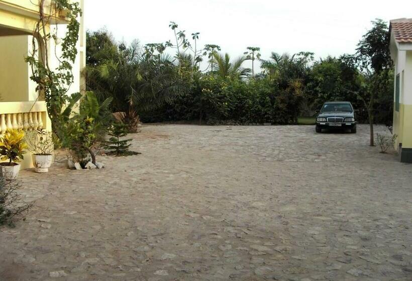 Pensionat Sampson Guesthouse Ltd