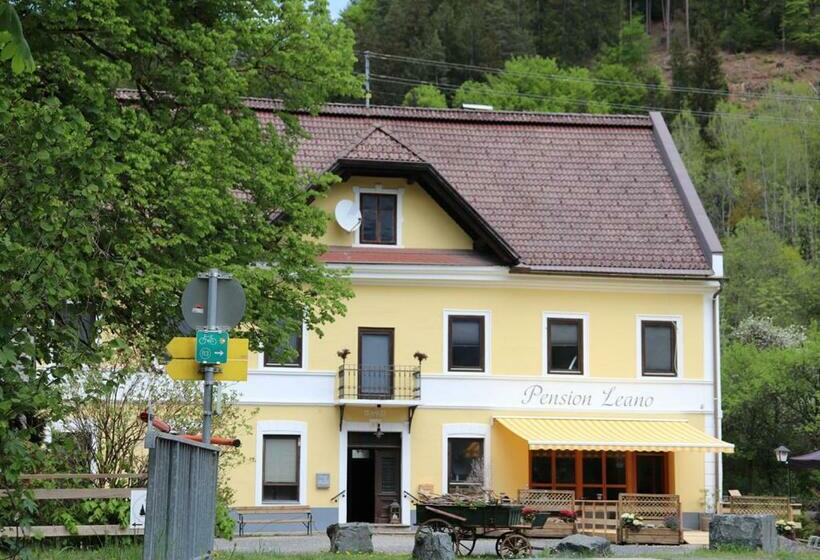 Pension Leano