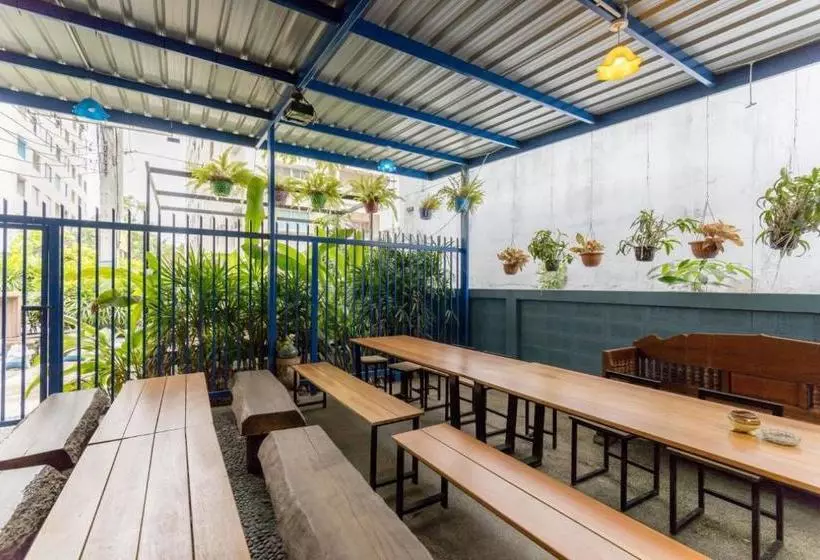 ユースホステル The Blue Place  Dmk