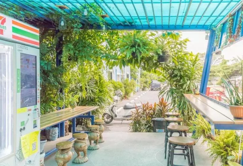 ユースホステル The Blue Place  Dmk