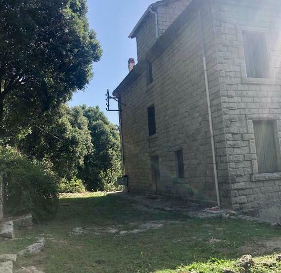 فندق صغير U Castellu