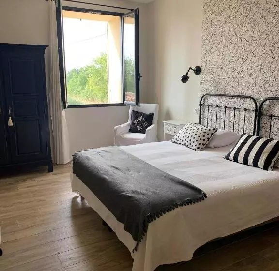 ベッドアンドブレックファースト Domaine De Sévanes