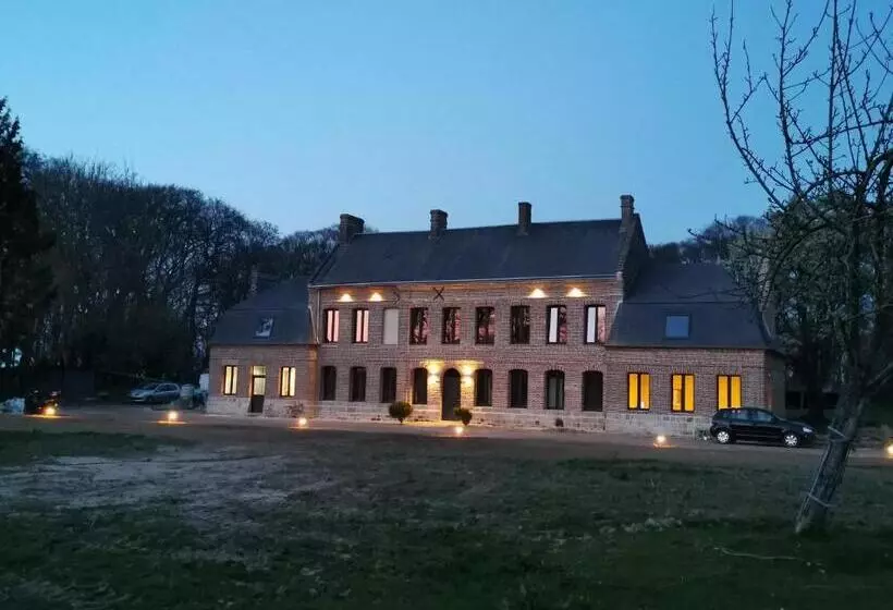 Aamiaismajoitus (B&B) Manoir Des Carreaux Chambres D'hôtes