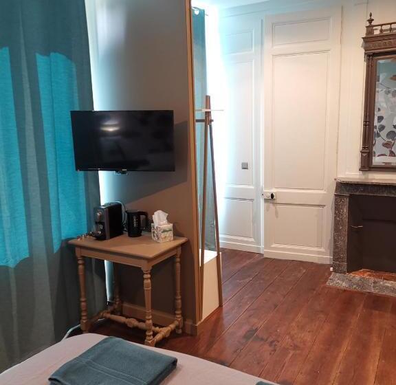 Bed and Breakfast Manoir Des Carreaux Chambres D'hôtes