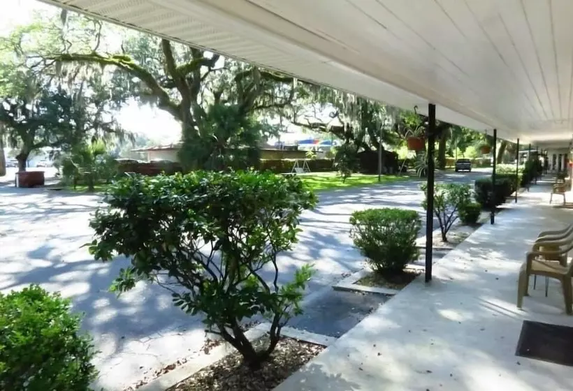 Cindy’s Motel & Rv Park