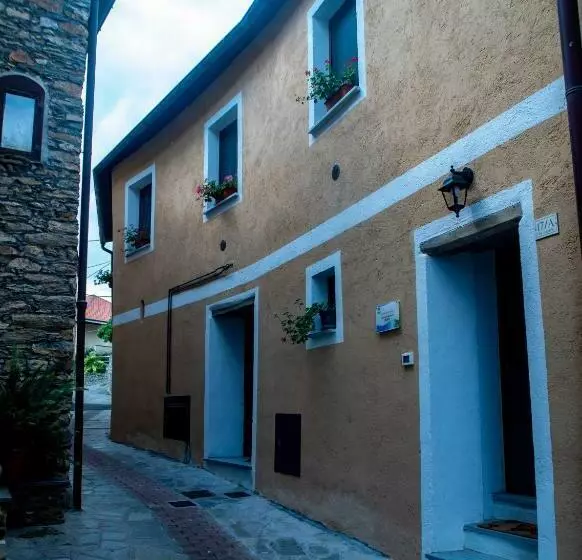 ホテル Agriturismo De Ferrari