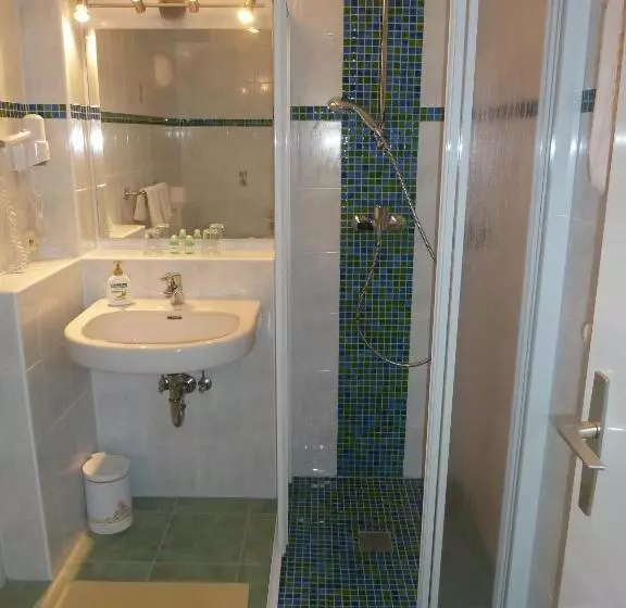 ホテル Gasthof Eisentor