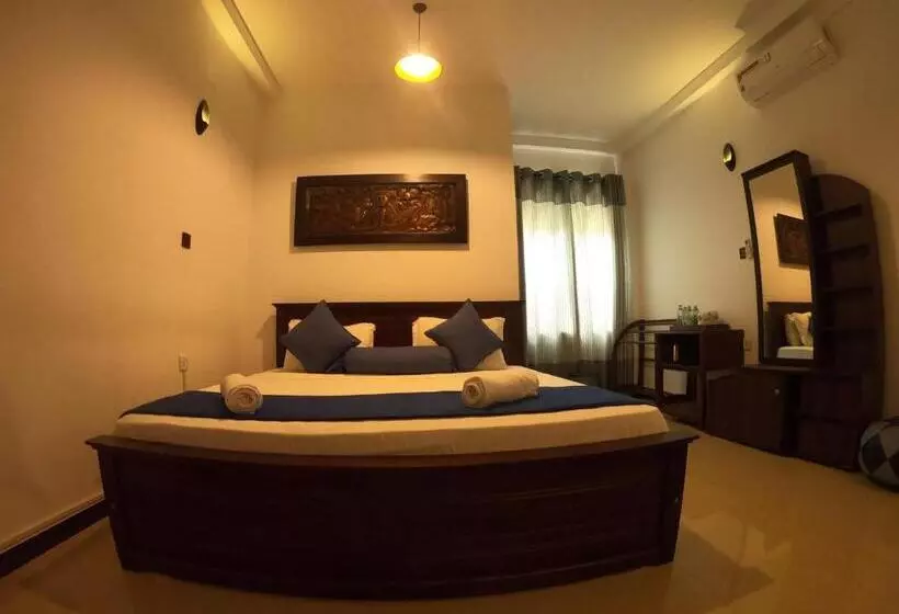 Hotelli Mount Seven Holiday Inn