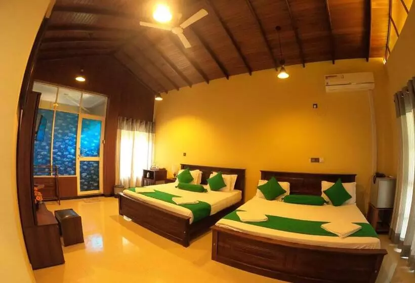 Hotelli Mount Seven Holiday Inn