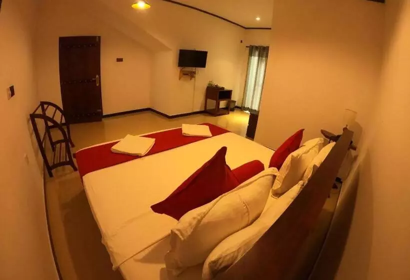 Hotelli Mount Seven Holiday Inn