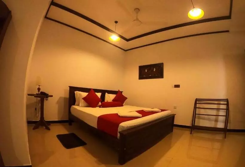 Hotelli Mount Seven Holiday Inn