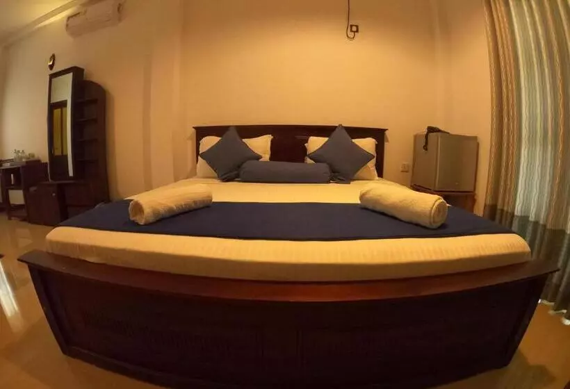 Hotelli Mount Seven Holiday Inn