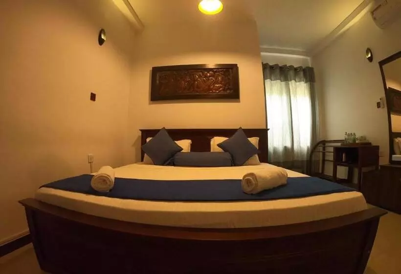 Hotelli Mount Seven Holiday Inn