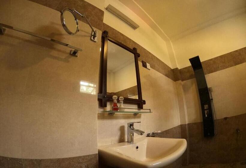 ホテル Mount Seven Holiday Inn