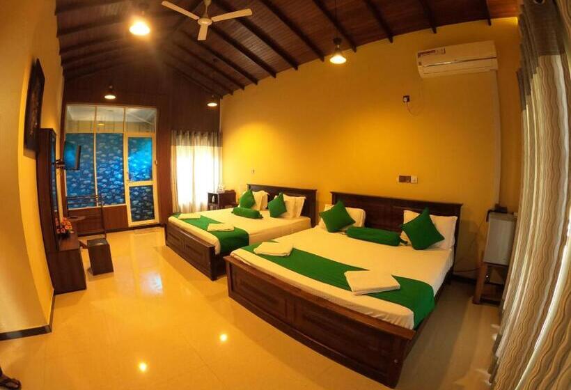 ホテル Mount Seven Holiday Inn