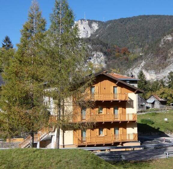 پانسیون Ai Larici