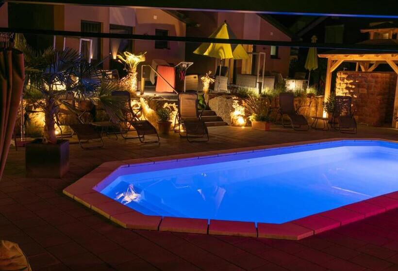 פנסיון Fba Village