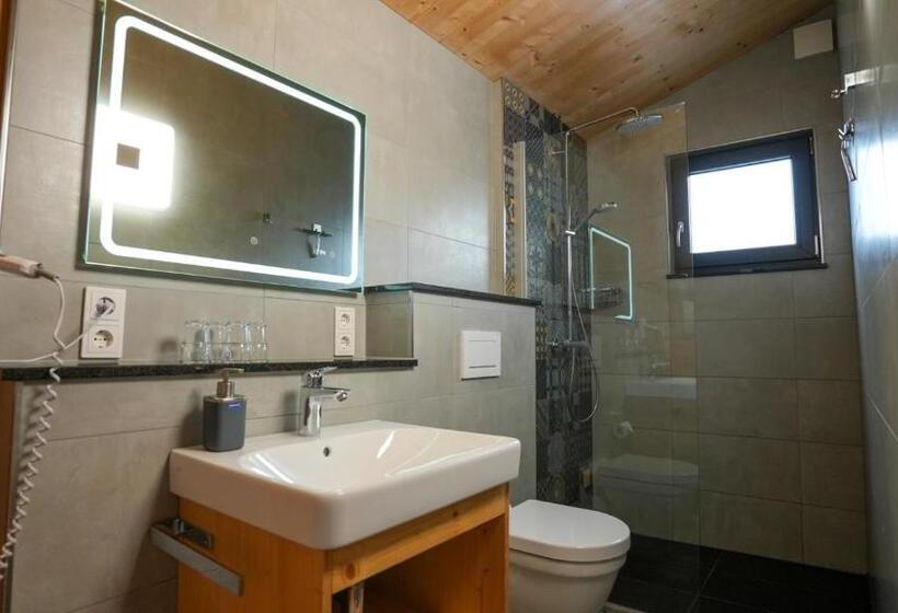 פנסיון Fba Village