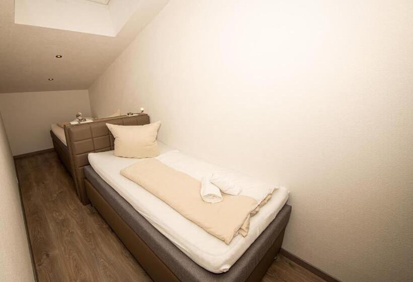 פנסיון Fba Village