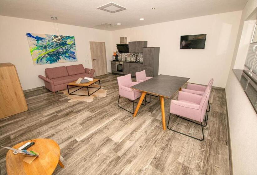 פנסיון Fba Village