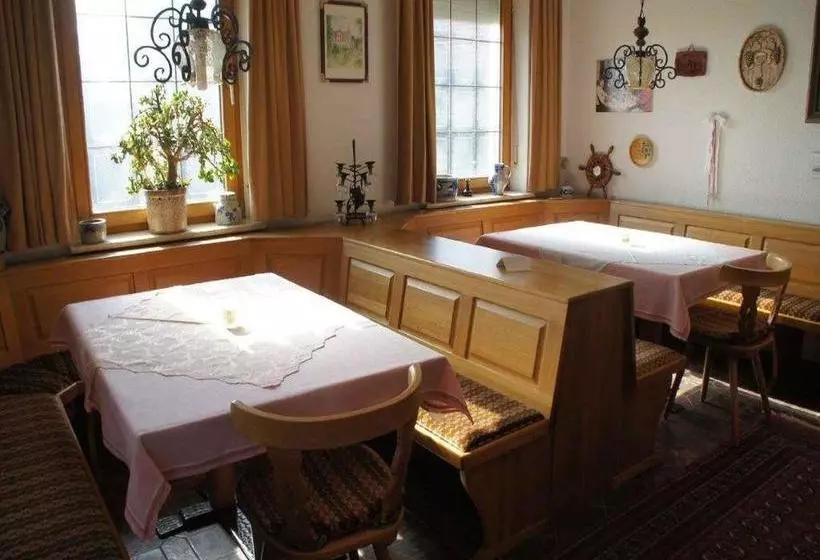 Majatalo Gästehaus Erath