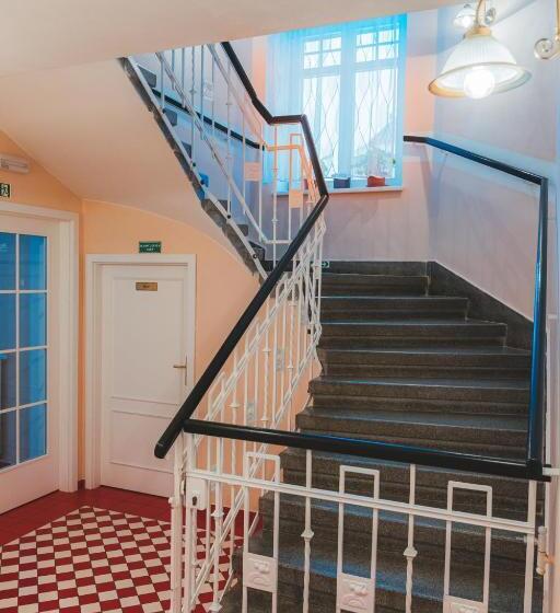 膳宿费 Kavárna A Penzion Reichl