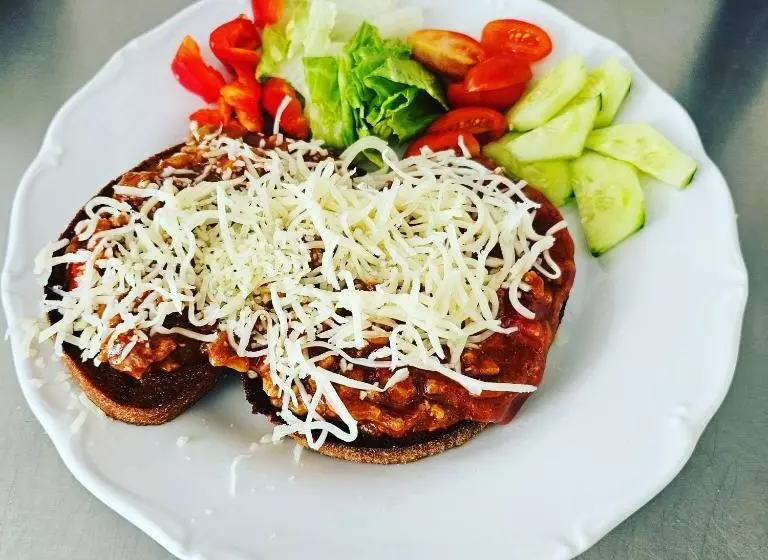 Majatalo Kavárna A Penzion Reichl