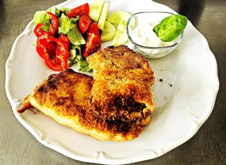 膳宿费 Kavárna A Penzion Reichl