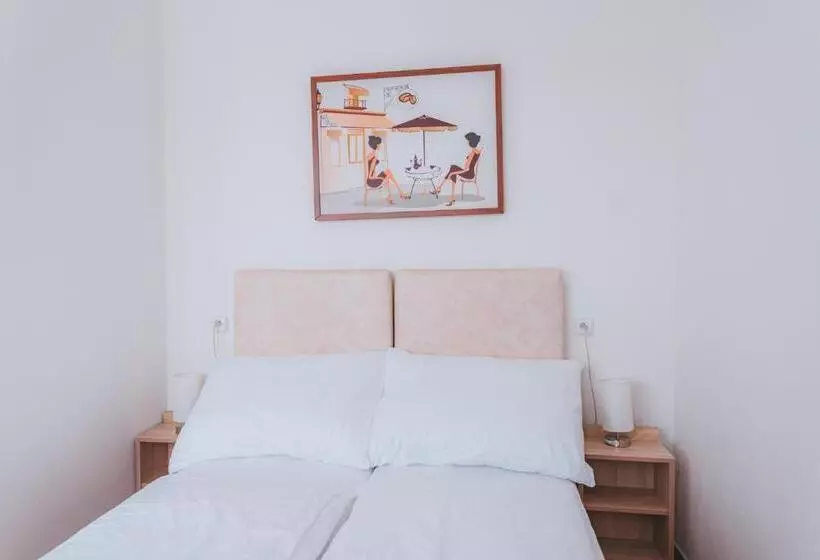 Majatalo Kavárna A Penzion Reichl