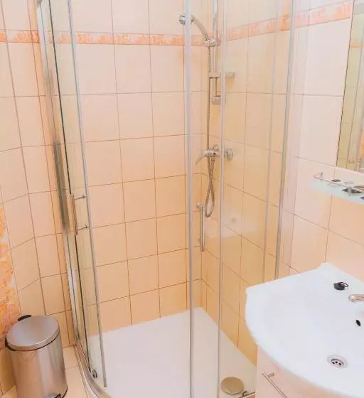 Majatalo Kavárna A Penzion Reichl