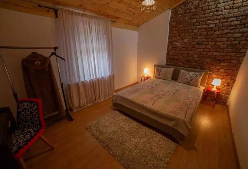 Majatalo Villa Garden