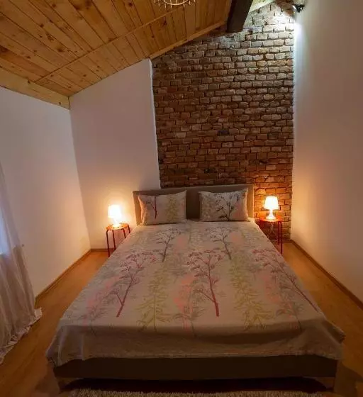 Majatalo Villa Garden