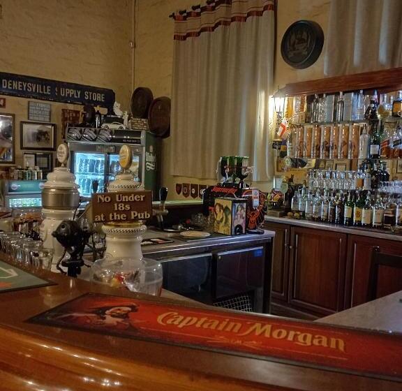 旅馆 Brentwood Lodge